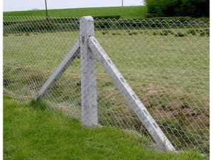 Barbed Wire Fencing Poles